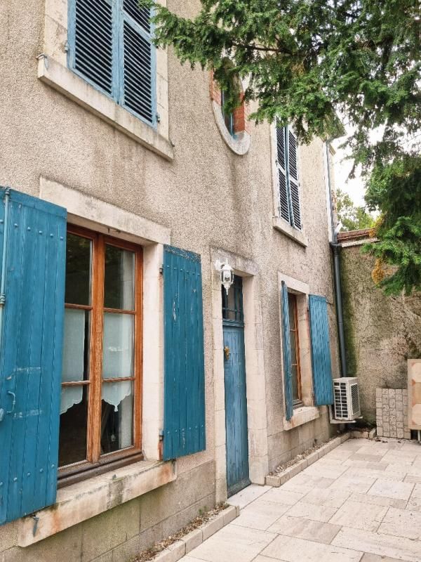 CHATEAUNEUF-SUR-CHER DEMEURE BOURGEOISE DU 19ème siècle au centre de CHATEAUNEUF SUR CHER 2