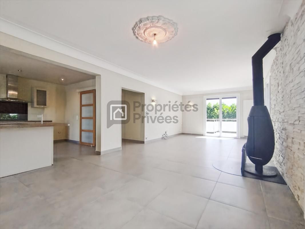AUREVILLE Auréville, Propriété familiale avec piscine et appartement indépendant et garage 60 m² 3