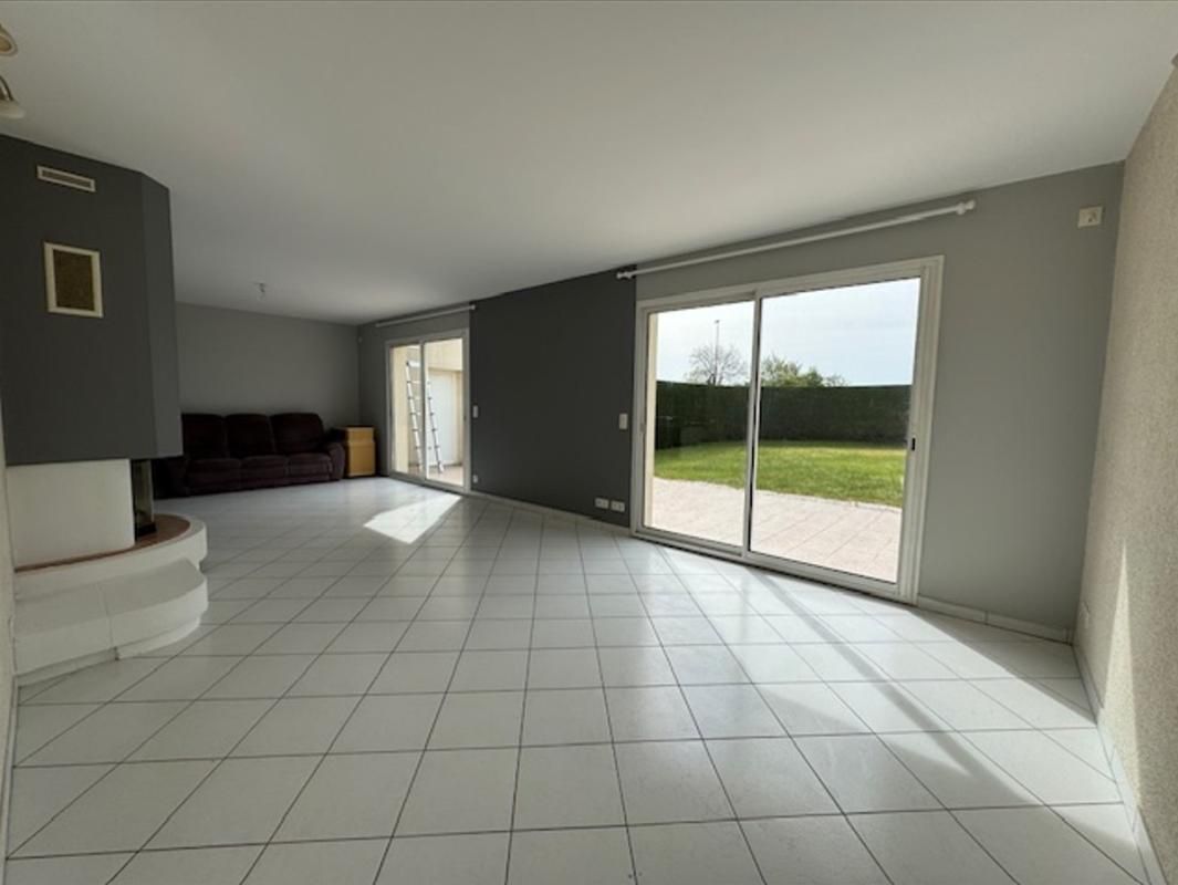 COUDEVILLE-SUR-MER Maison familiale avec vie de plain-pied de 2001 3