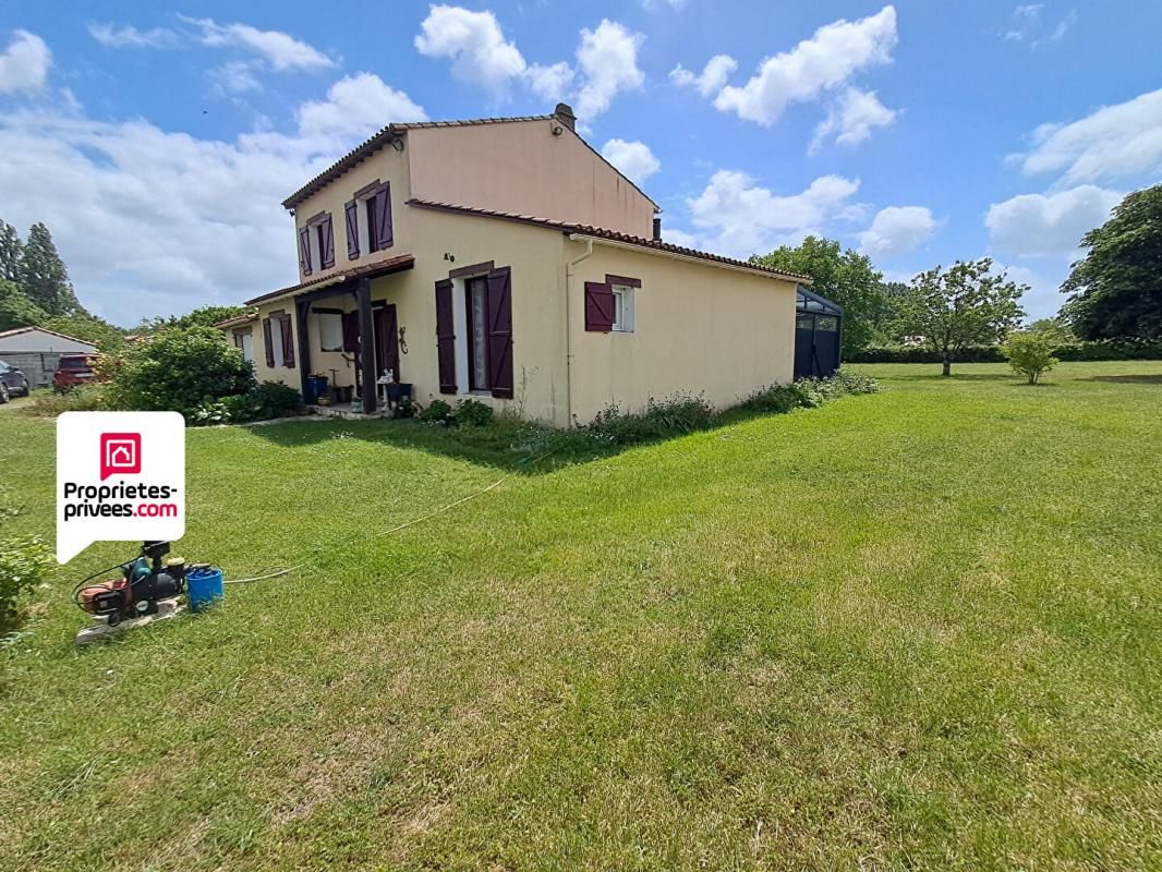 MONTREUIL Charmante maison familiale 6 pièce(s) 133 m2 terrain 2900 m2 2