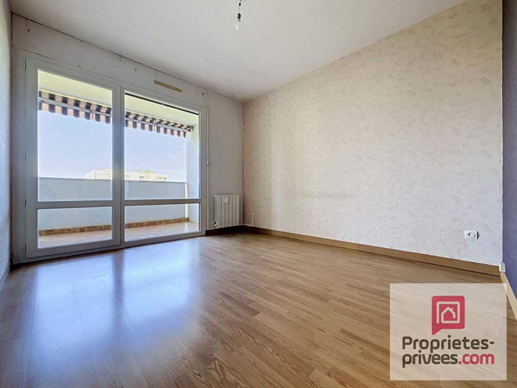 CHEVIGNY-SAINT-SAUVEUR Appartement Chevigny Saint Sauveur 4 pièce 80.98 m2 4