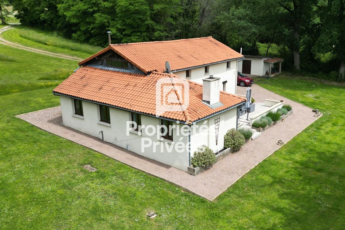 NONTRON MAISON DE CARACTERE CONTEMPORAINE DE 159 M² - PRESTATIONS HAUT DE GAMME - 3 SUITES PRIVATIVES - TERRAIN DE 6 180 M² A NONTRON 1