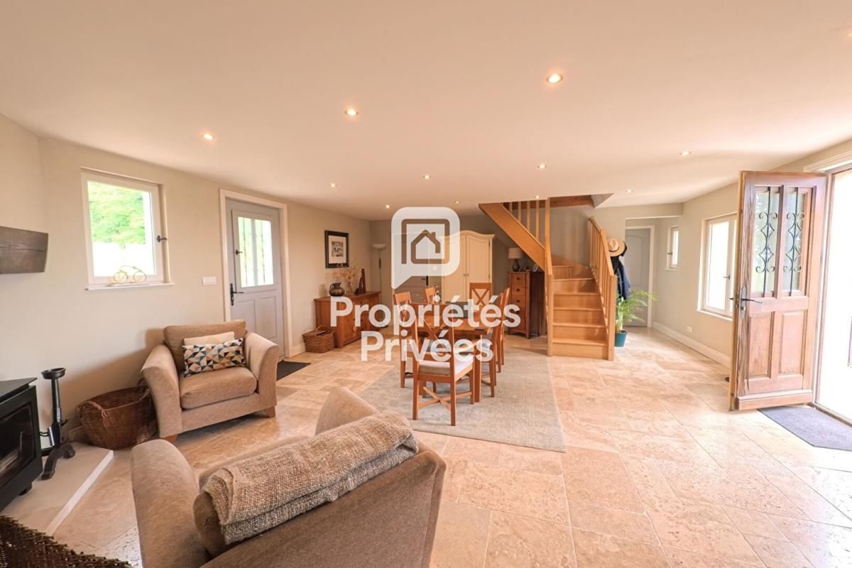 NONTRON MAISON DE CARACTERE CONTEMPORAINE DE 159 M² - PRESTATIONS HAUT DE GAMME - 3 SUITES PRIVATIVES - TERRAIN DE 6 180 M² A NONTRON 3