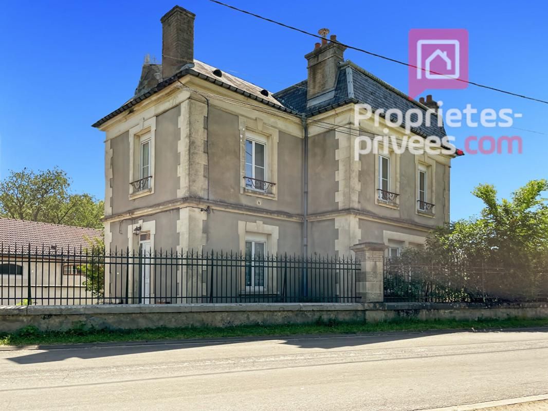 DOMMARTIN-LES-TOUL 54200 Dommartin Les Toul, Maison de Maître 173m2/4CH/Garage sur 1729m² de terrain clos 495000HAI 1