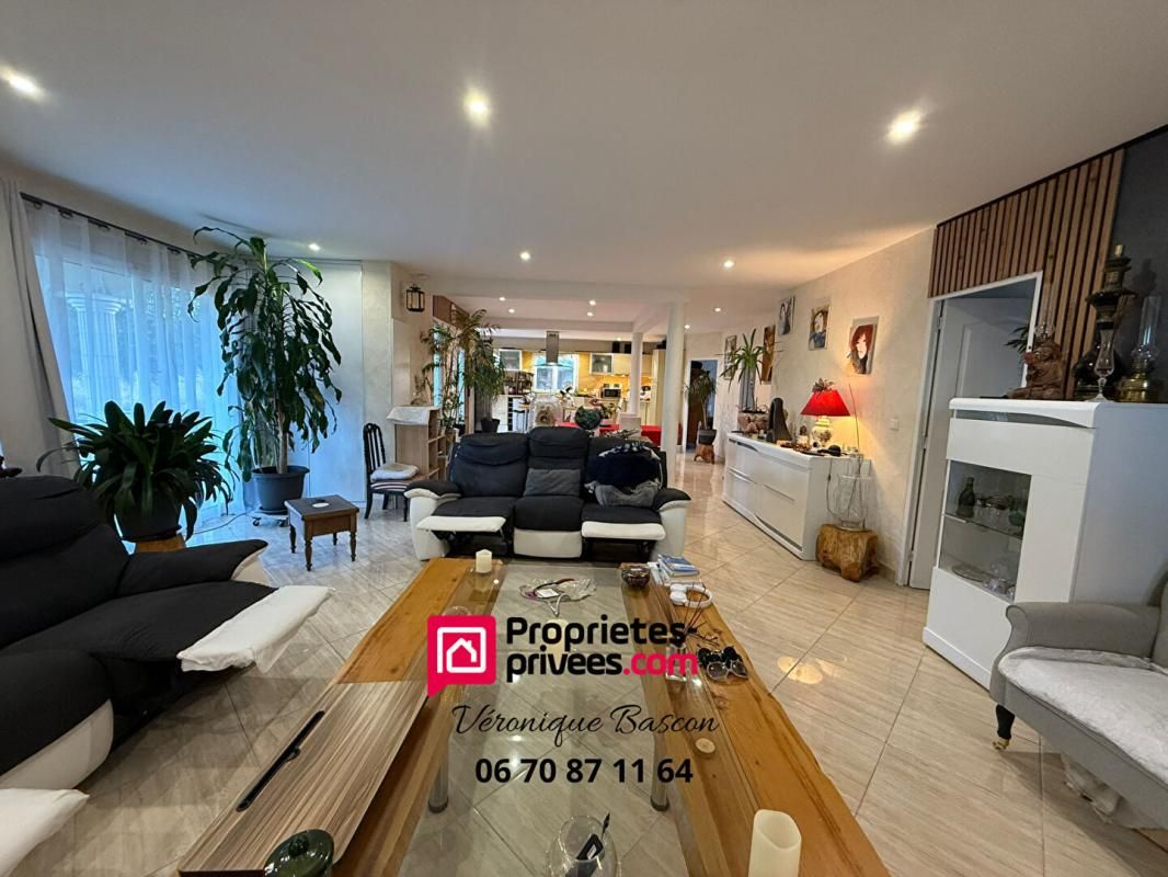 COULOUNIEIX-CHAMIERS Maison 5 pièces sur 910 m2 de terrain 4