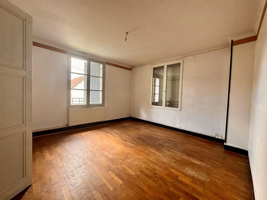 VARENNES-VAUZELLES Maison Varennes Vauzelles 92 m² - 516m² jardin - 4 chambres 3