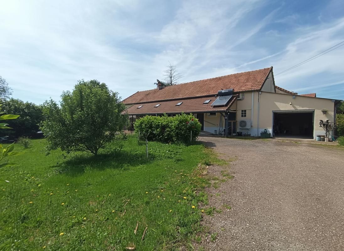 CHAMPVERT CHAMPVERT - LONGERE 110 M2 3