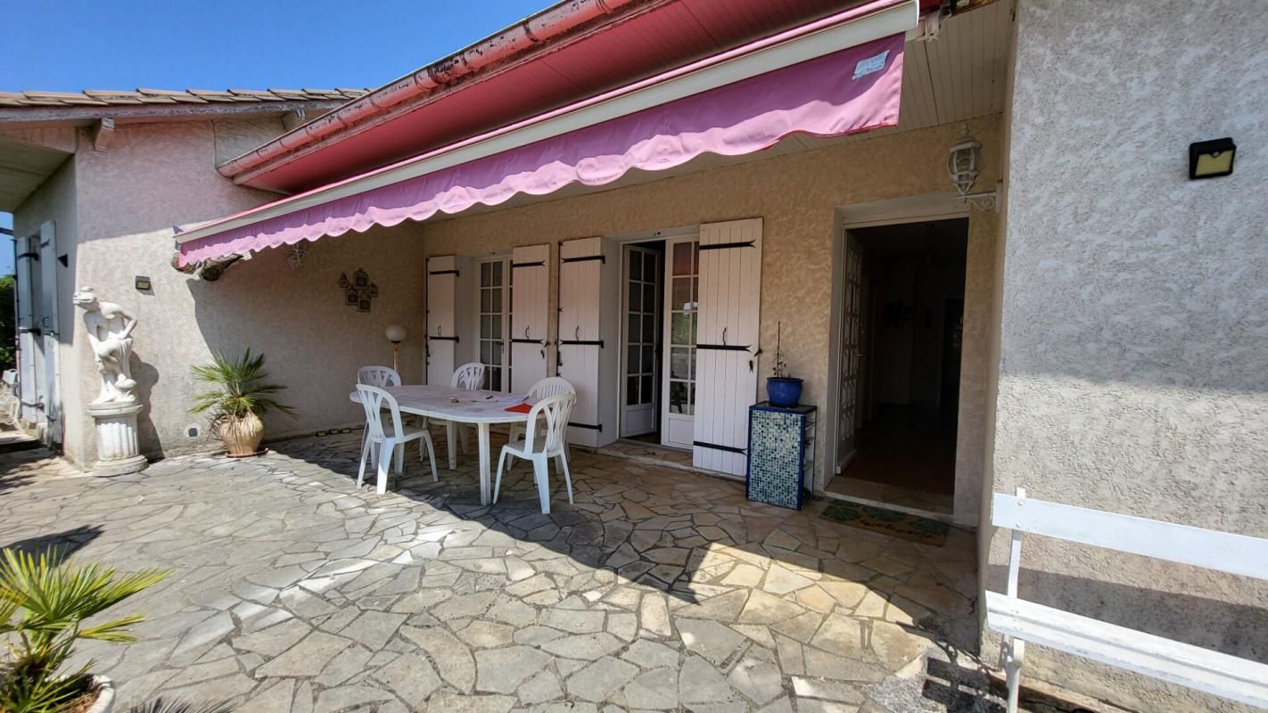 Maison années 1975 Saint Medard De Mussidan 6 pièces 210 m2 jardin de 1310m²