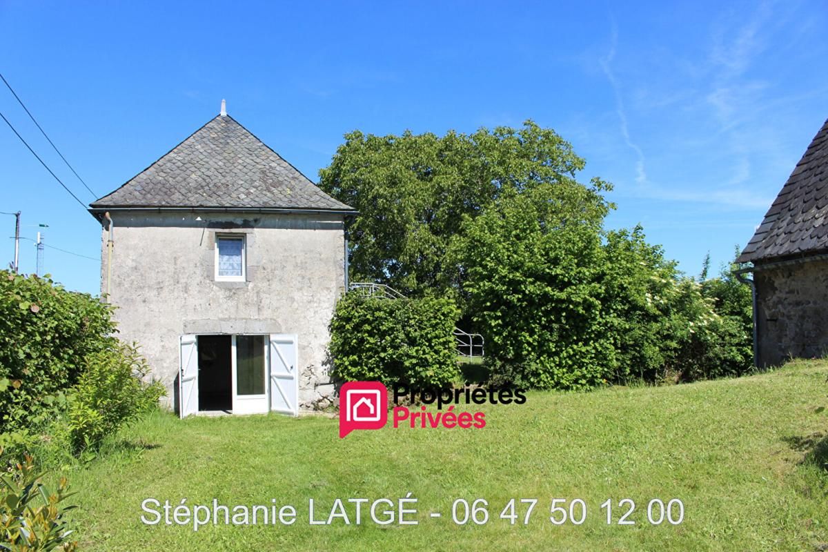LARODDE Propriété d'une Maison de 42 m2 et Grange à finir de rénover 3