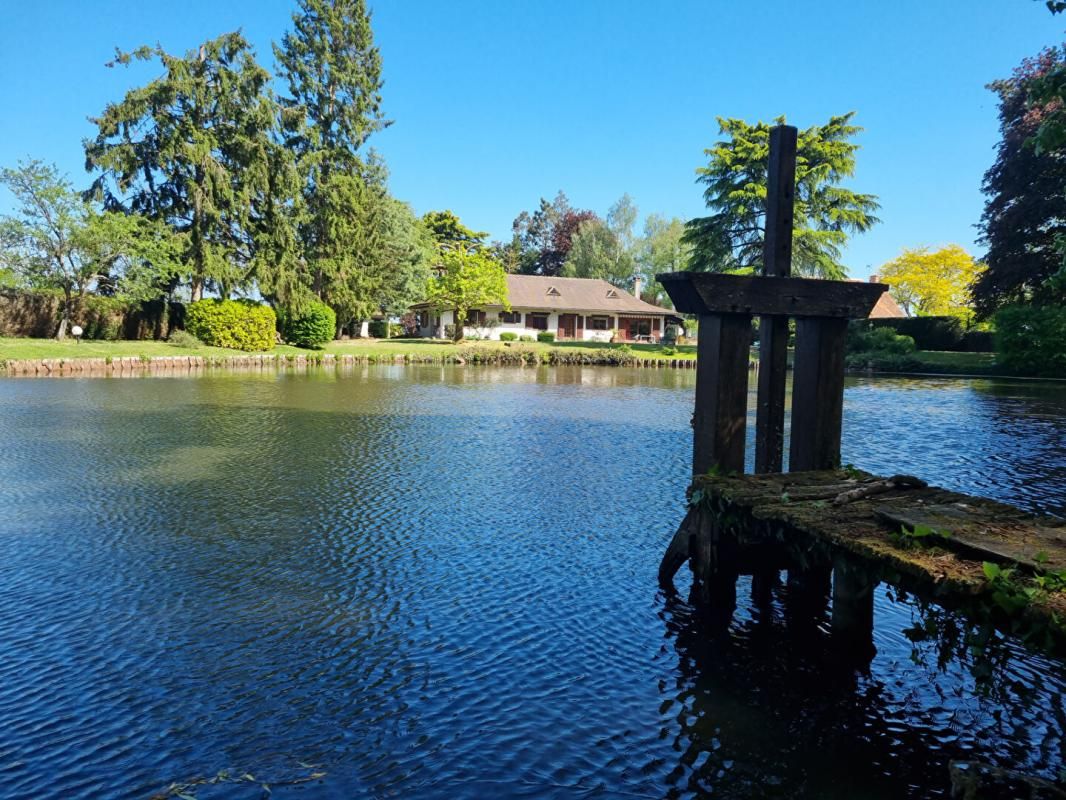 SULLY-SUR-LOIRE Magnifique petite propriété avec son etang 3