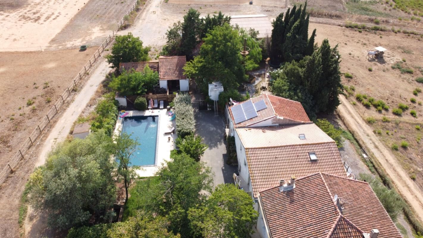 SERVIAN Propriété équestre avec gites et habitations - Servian - 815 000 euros 2