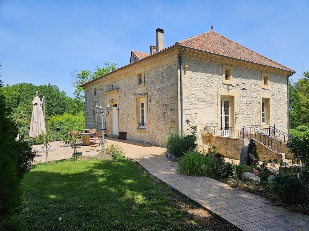 BEAUVILLE DOMAINE D'EXCEPTION XIXème BEAUVILLE (330 m² - 14 hectares) 2