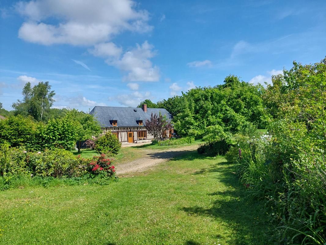 LA FRENAYE Ancien corps de ferme avec dépendances 1.3 Hectare 2