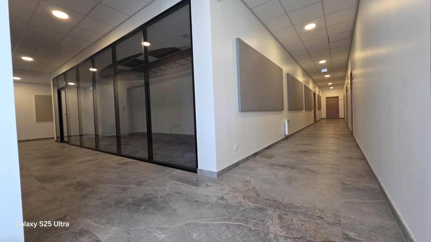 VERNEUIL-EN-HALATTE PARC ALATA - EXCLUSIVITÉ - Centre d'affaires NEUF 2