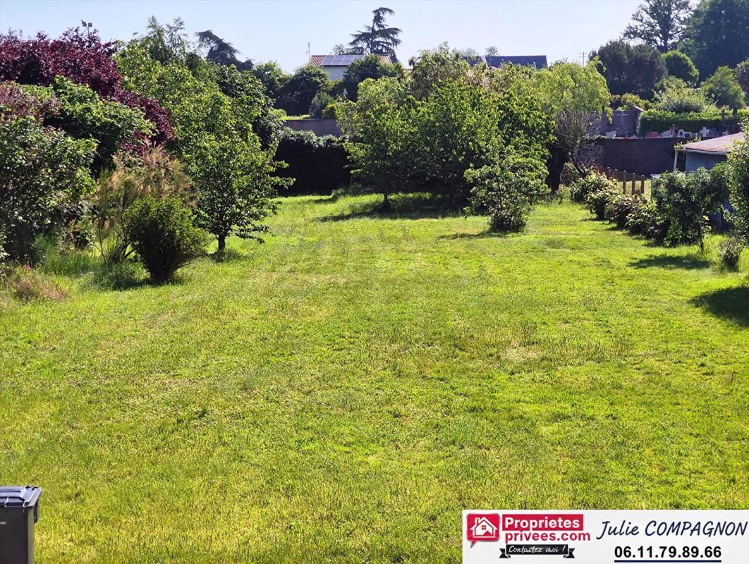 LE MARILLAIS Maison familiale de 145 m² env. avec 4 chambres, garage et grand jardin 3