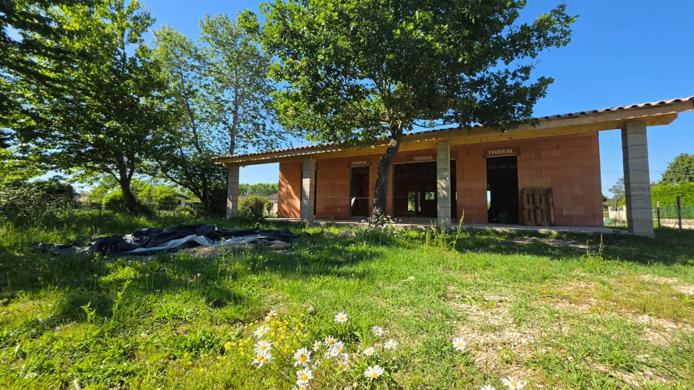MOULIN-NEUF Maison à finir 110 m² parcelle 8120m² 2