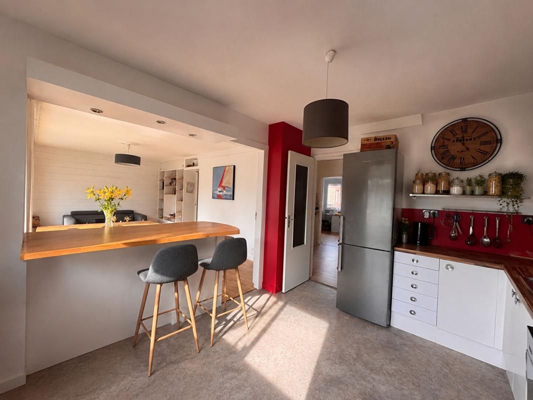 VANNES Vannes centre ville : Appartement 3 chambres + stationnement 2