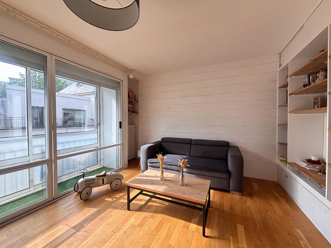 VANNES Vannes centre ville : Appartement 3 chambres + stationnement 4