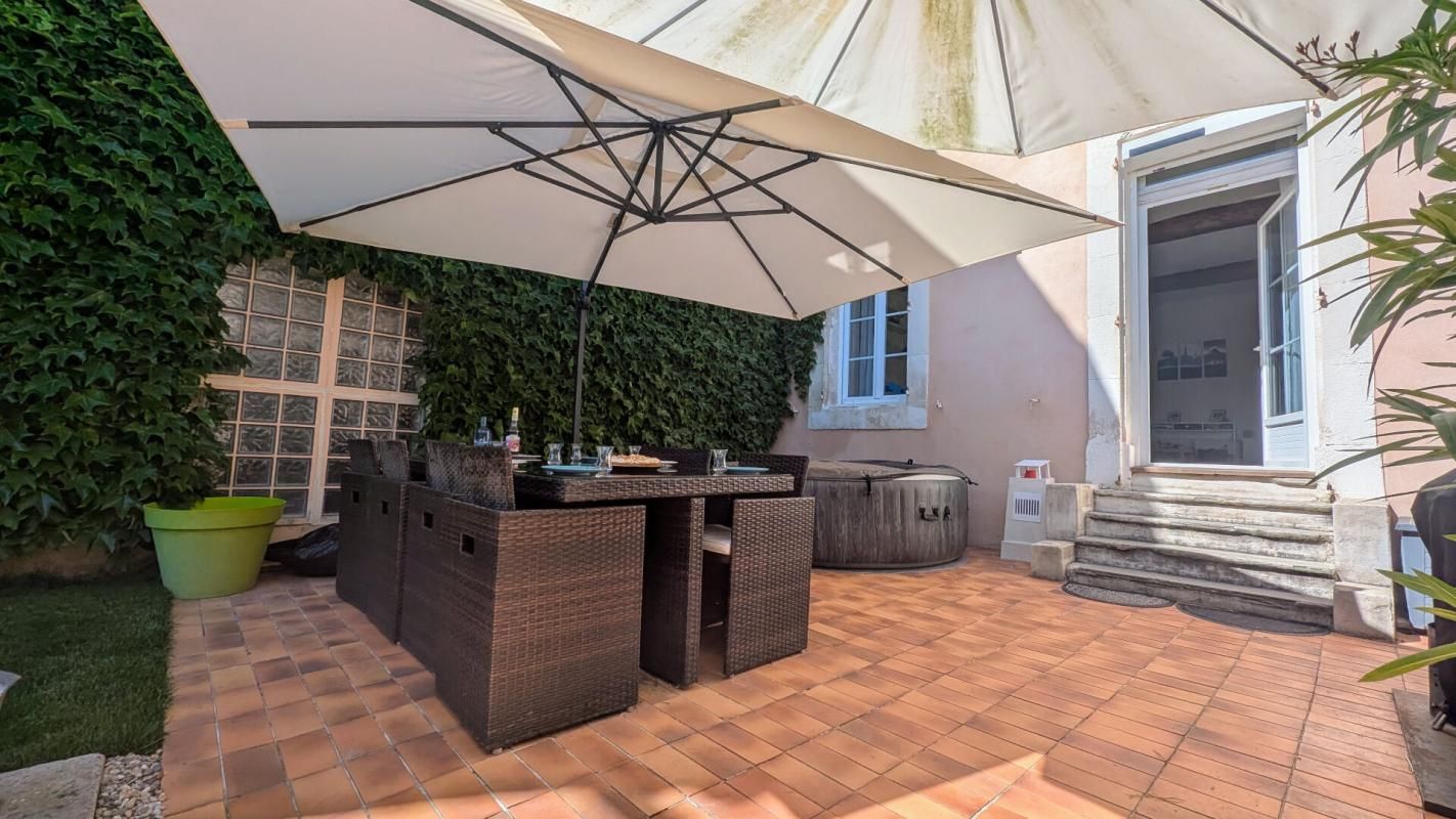 CASTELNAUDARY Maison de village 160 m² habitable T 5 avec jardin et garage 1