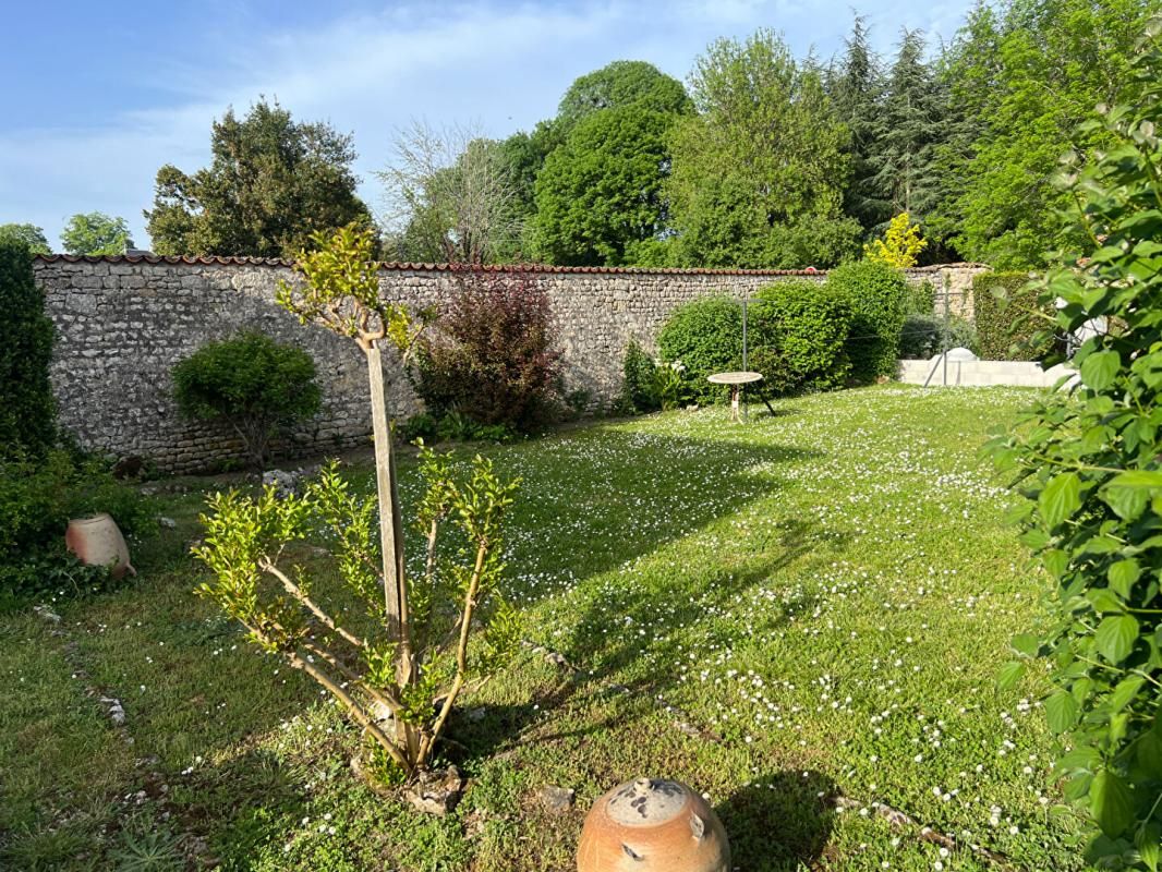 SAINT-MAIXENT-L'ECOLE Maison Saint Maixent L Ecole 4 pièce(s) 116 m2 4