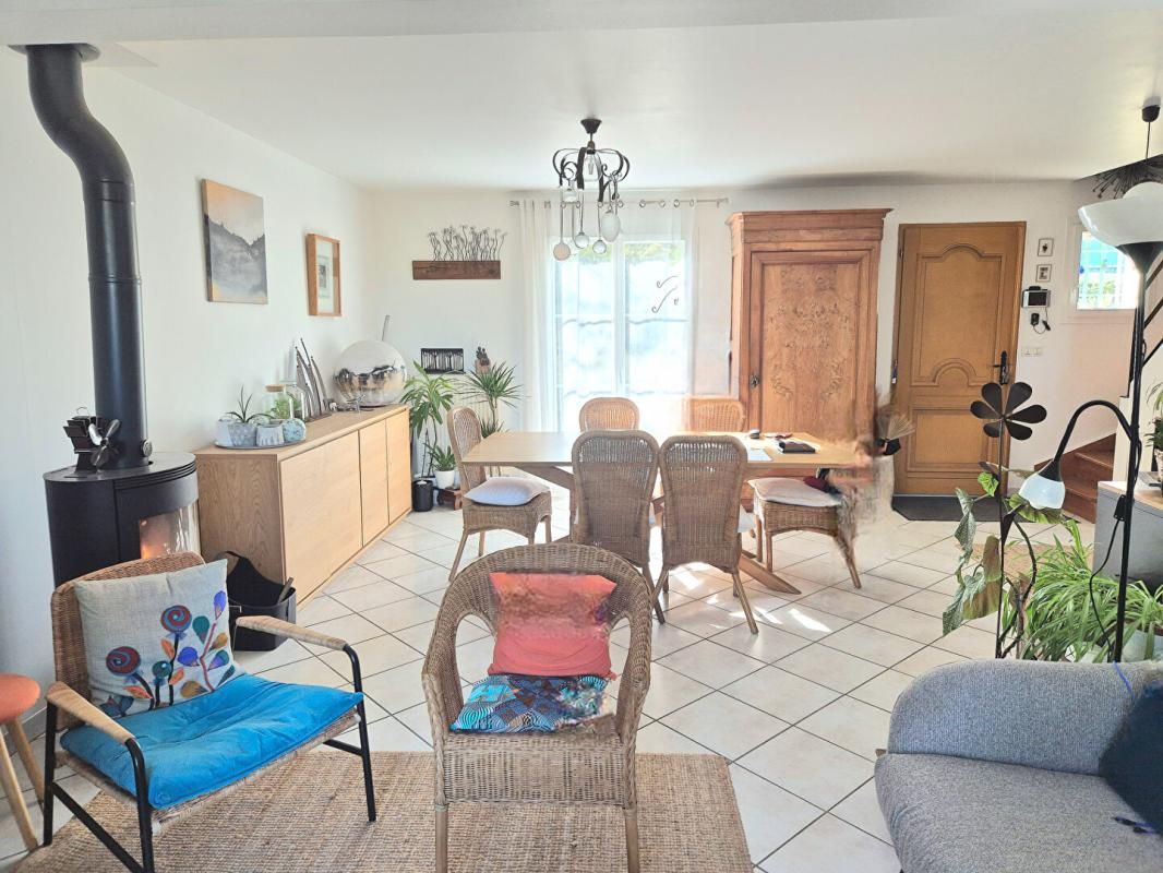 VAUREAL Maison Vaureal village 6 pièce(s) 126 m2 2