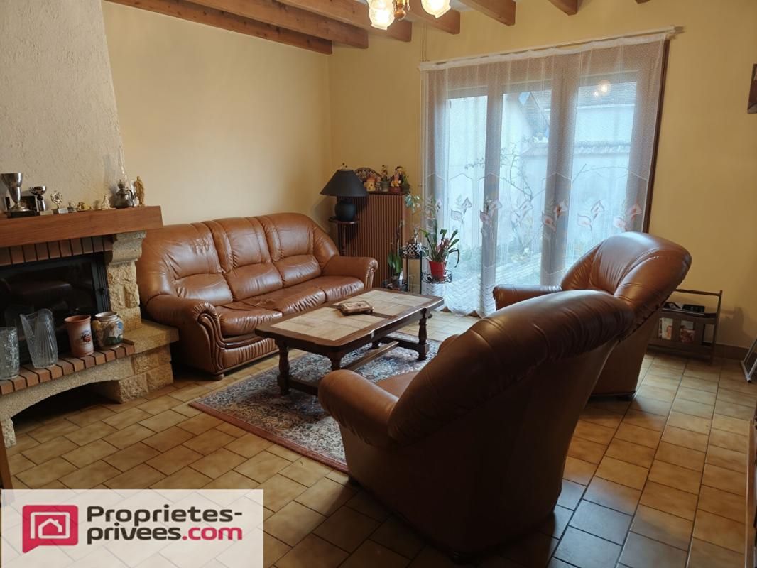 PIERRES Charmant pavillon avec 3 chambres 1