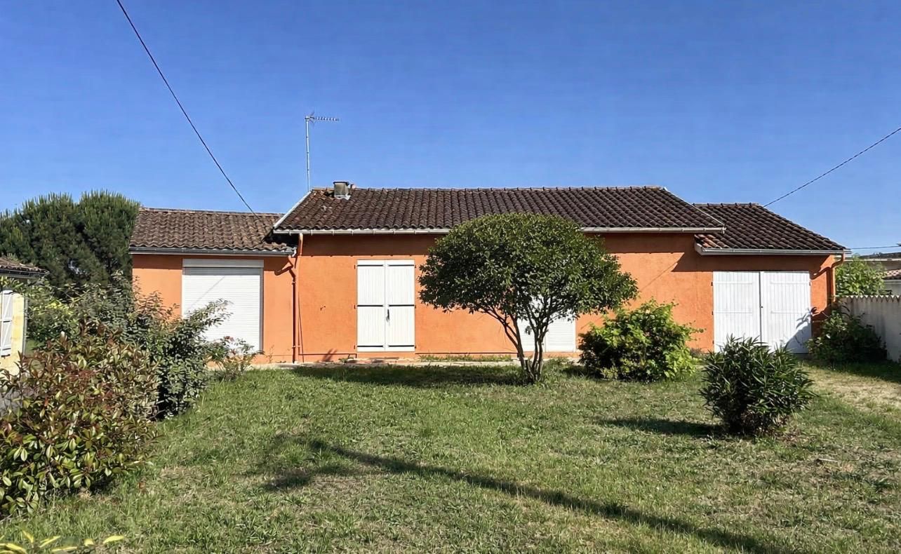 Maison de ville au coeur de Saint-André de Cubzac (33240) - 94 m2 habitables - 5 Pièces - 3 Chambres - Terrain de 480 m2 - Piscinable
