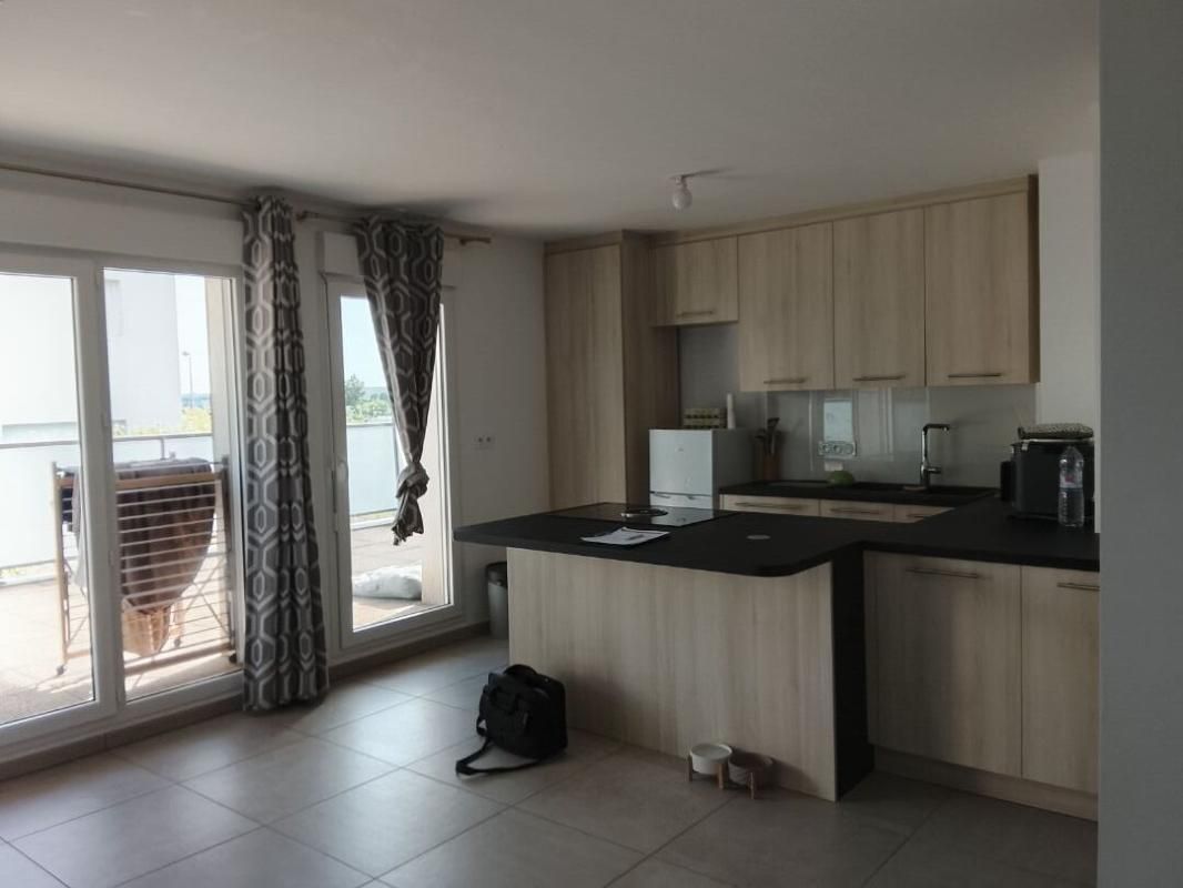 MONTLOUIS-SUR-LOIRE Appartement Montlouis Sur Loire 2 pièce(s) 59 m2 2