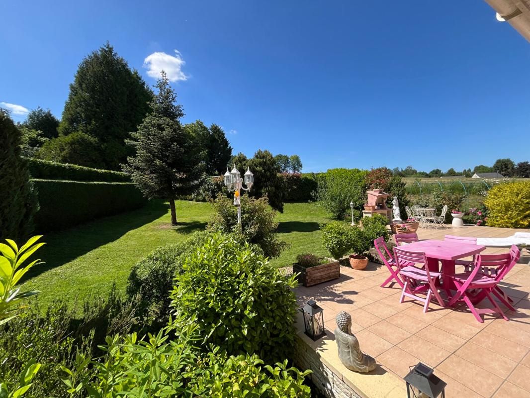 VAUCHELLES Maison à Vauchelles : 4 pièce(s) 90 m2 - Jardin et garage 2