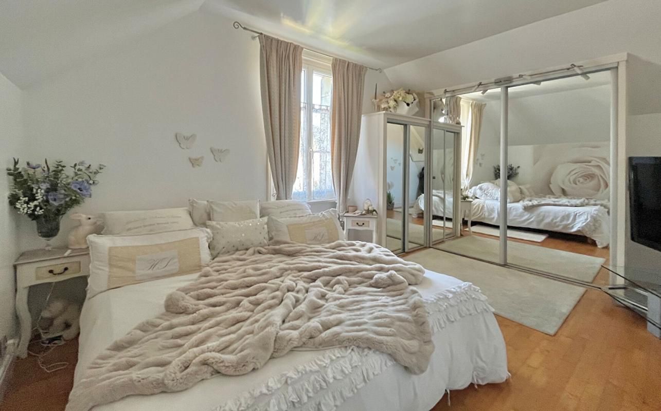 ATTICHY Belle propriété de 260m² 3