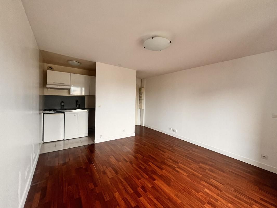 NOISY-LE-SEC Appartement Noisy Le  Sec - 1 pièce(s) 25 m2 2