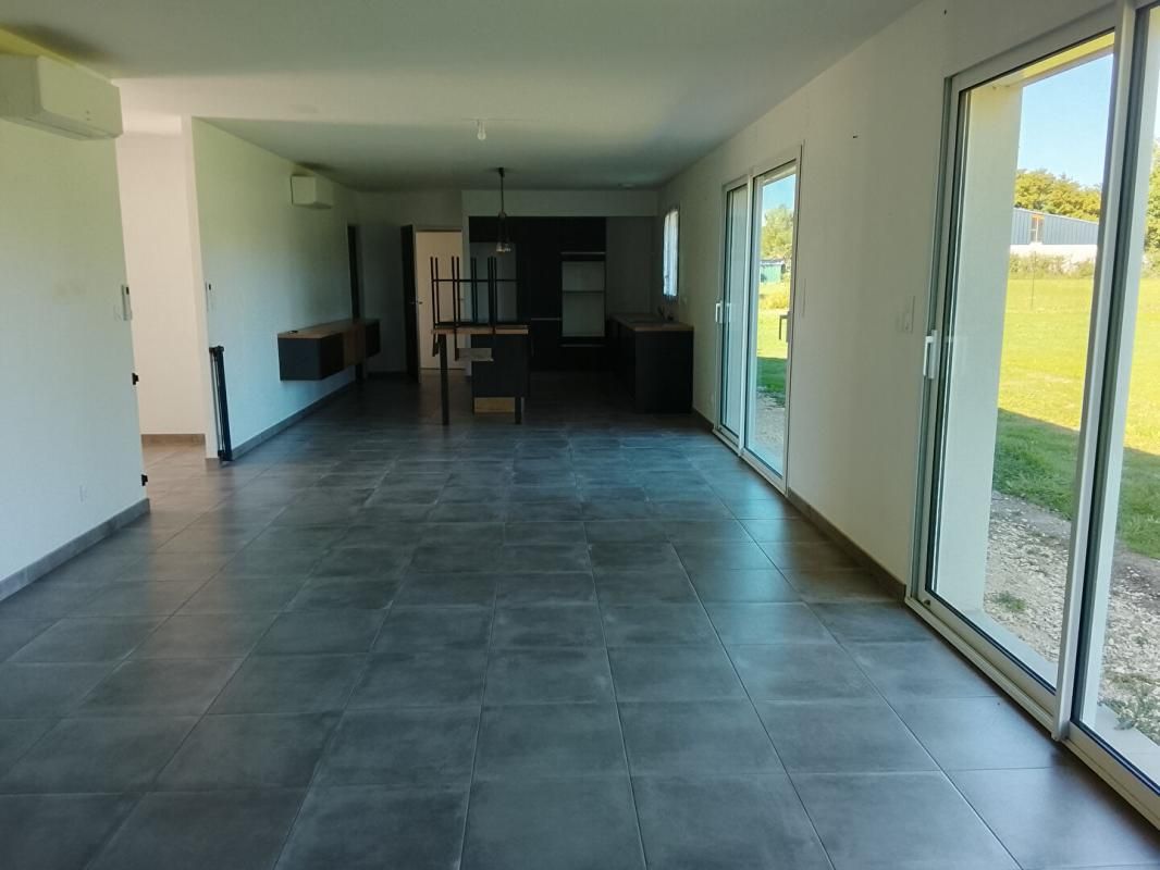 LA PEROUILLE Maison La Perouille 3 pièce(s) 115 m2 3