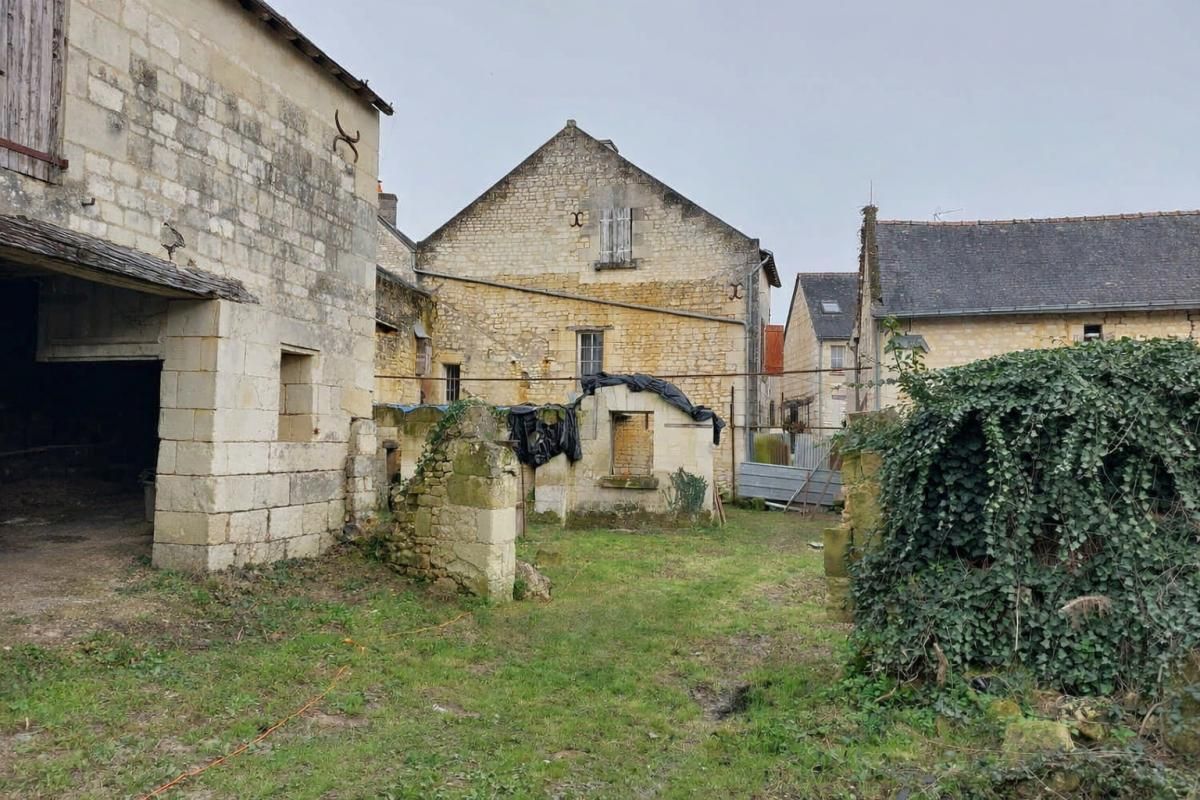 LERNE LERNÉ (37500) - Ensembles de Bâtisses à rénover (315 m2) 4