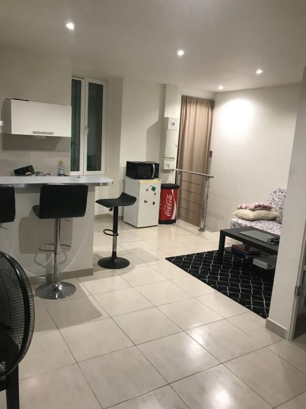 LA ROQUEBRUSSANNE Appartement T1 refait à neuf 2