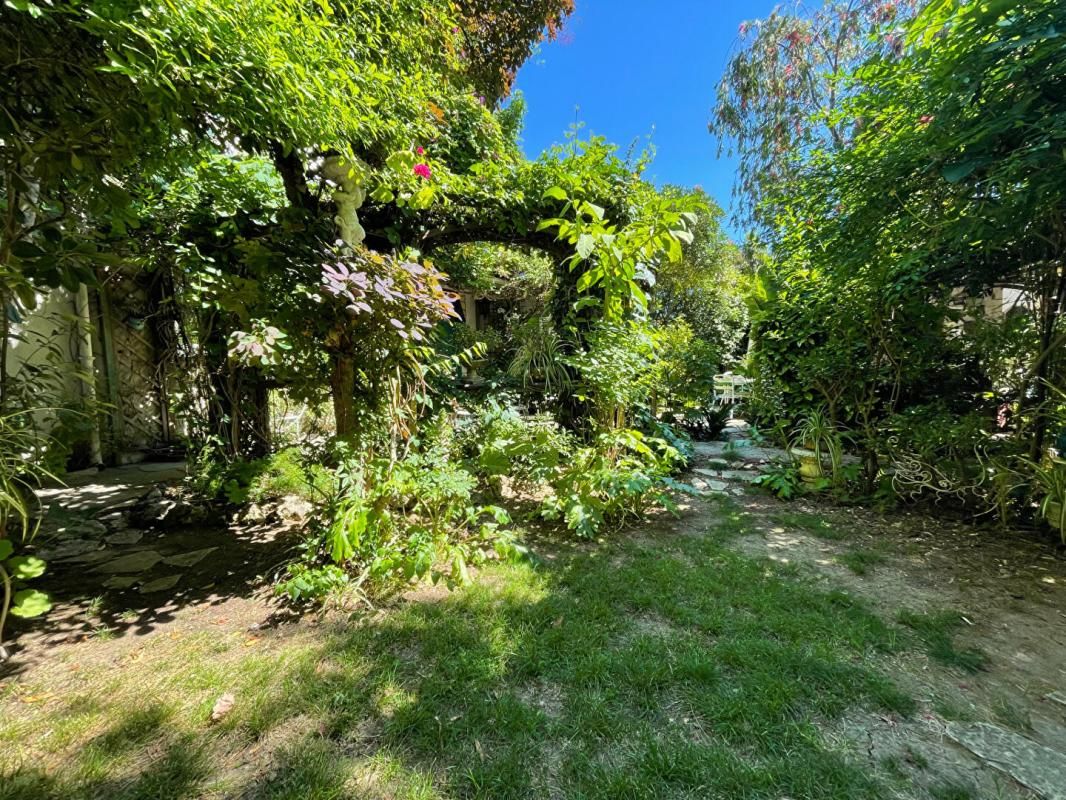 CAGNES-SUR-MER Maison Cagnes Sur Mer 6 pièce(s) 150 m2 2