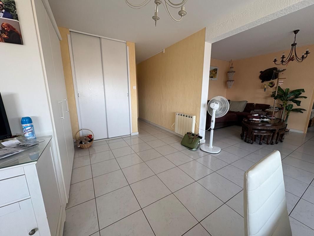 CANET-EN-ROUSSILLON Appartement Canet En Roussillon 3 pièce(s) 85.30 m2 4
