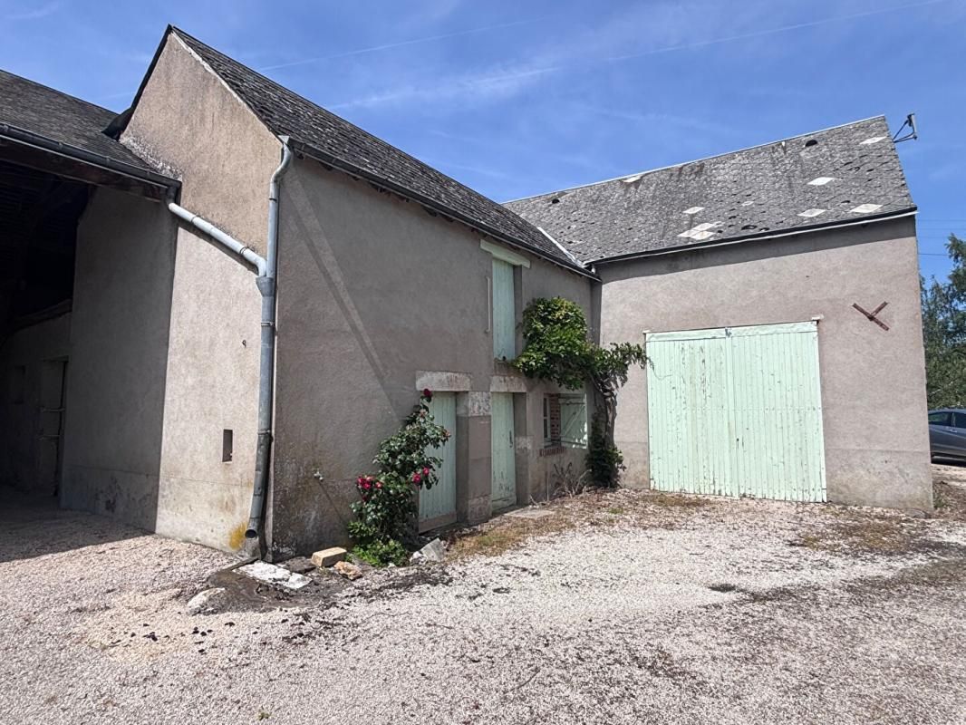 VINEUIL Ensemble immobilier Vineuil Maison + Granges 4