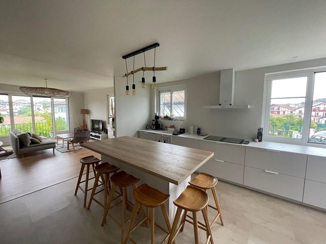 CIBOURE Ciboure, appartement rénové de 109m2 avec jardin et parking 3
