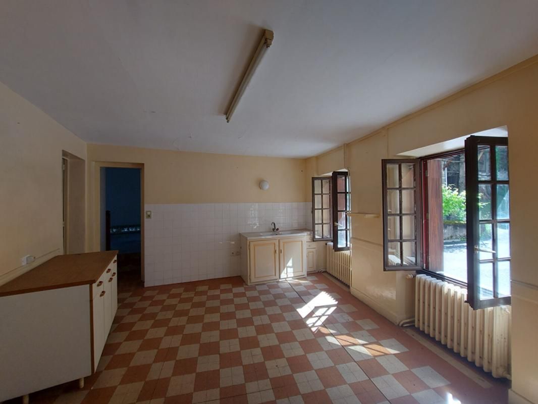 CHAMOUX-SUR-GELON Maison de village 6P 147 m2 CHAMOUX-SUR-GELON (73390) 1