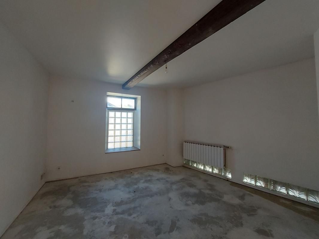 CHAMOUX-SUR-GELON Maison de village 6P 147 m2 CHAMOUX-SUR-GELON (73390) 4