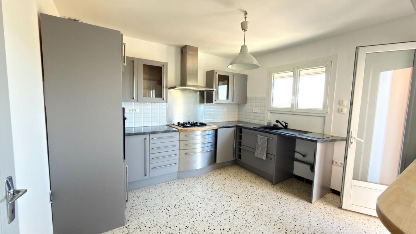 PENNAUTIER Belle villa indépendante 4chambres et garage proche Carcassonne sur terrain de 800m² 4
