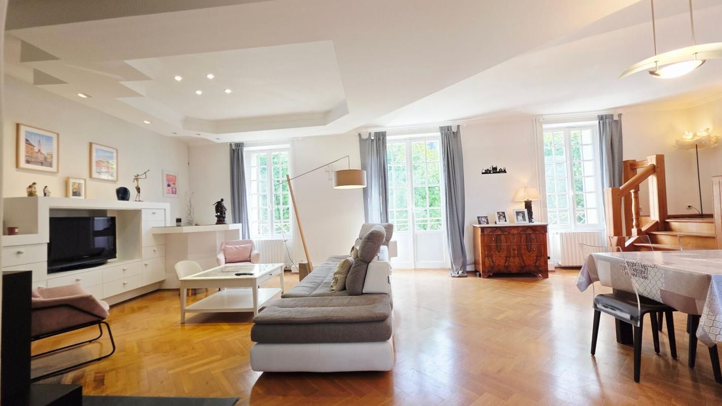 BOURGES BOURGES CENTRE MAISON DE 191M² 6 PIECES GARAGE JARDIN 4
