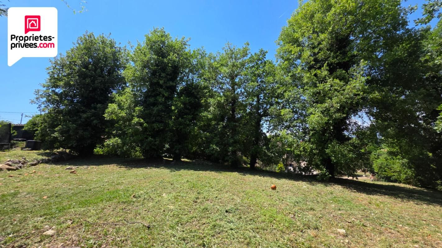 SAINT-CEZAIRE-SUR-SIAGNE Terrain à bâtir de 1245 m2 avec Permis accordé et purgé pour une villa 4 pièces et piscine 2