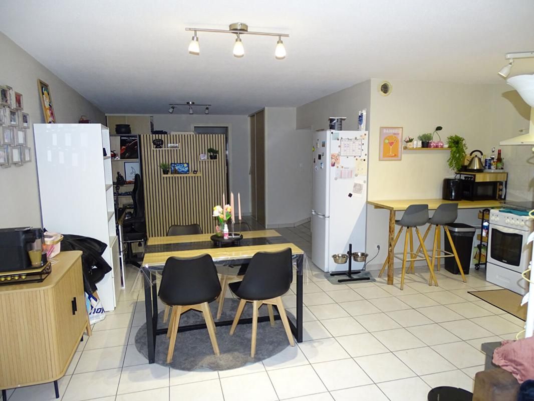 MOIRANS-EN-MONTAGNE Immeuble locatif à Moirans En Montagne 5 pièce(s) 200 m2 3