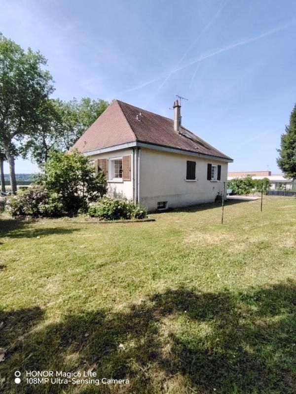 MONTOIRE-SUR-LE-LOIR Montoire, pavillon spacieux et lumineux avec jardin clos arboré 1