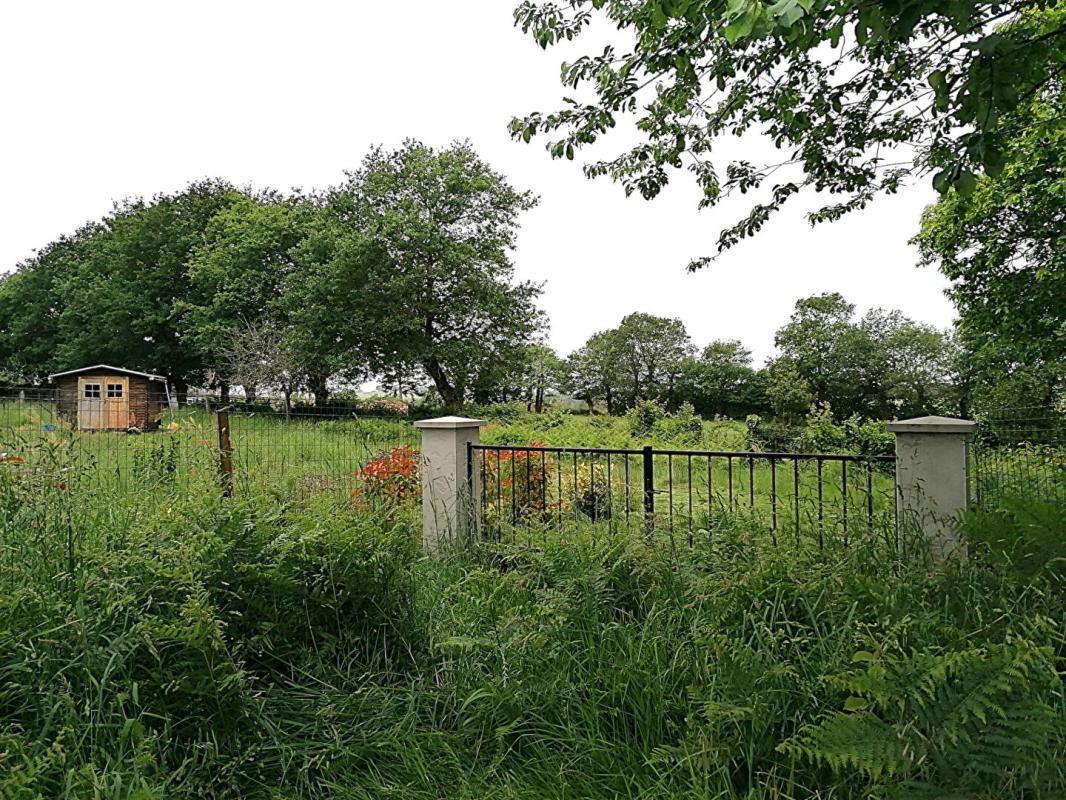 LOYAT Terrain constructible 2259 m² ? Loyat ? 44 990  FAI 4
