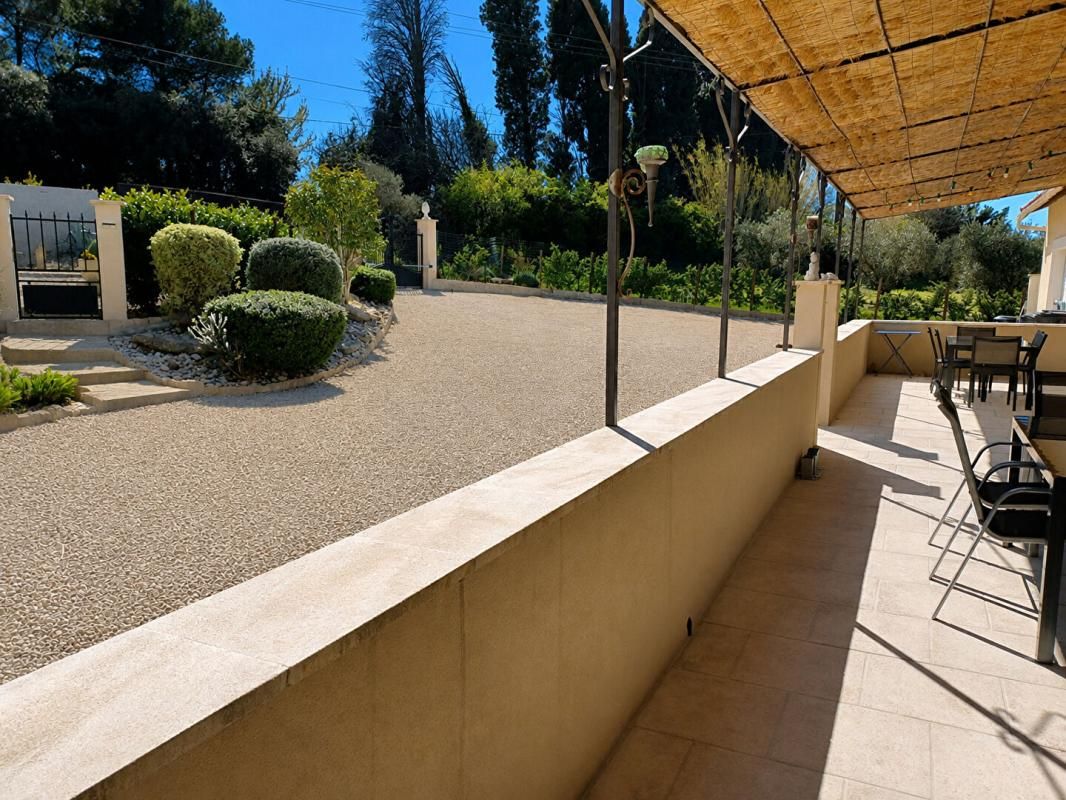 SAINT-REMY-DE-PROVENCE St Rémy de Provence - Mas à fort potentiel - 200 m²  avec dépendances, piscine, poolhouse, garage isolé 3