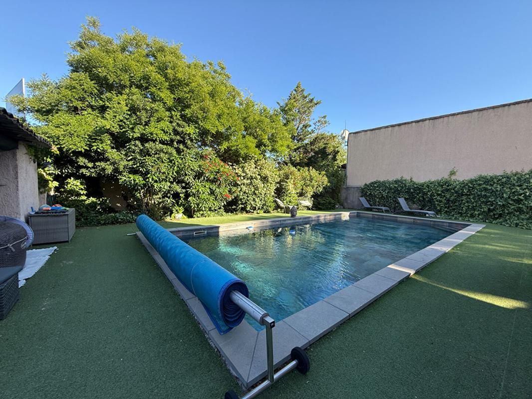 ISTRES Maison individuelle Meublée quatre chambres avec piscine 2