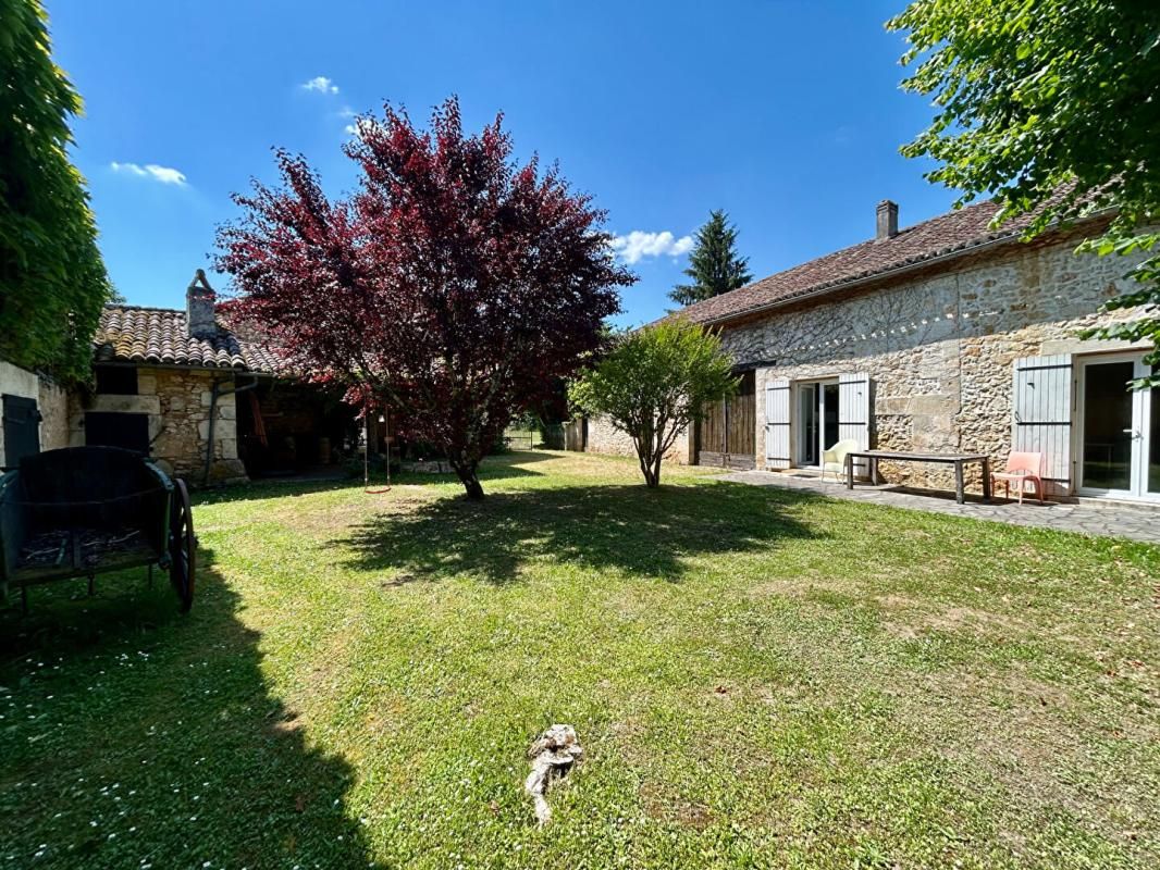 TRELISSAC A vendre, corps de ferme aux portes de Périgueux 24000 1