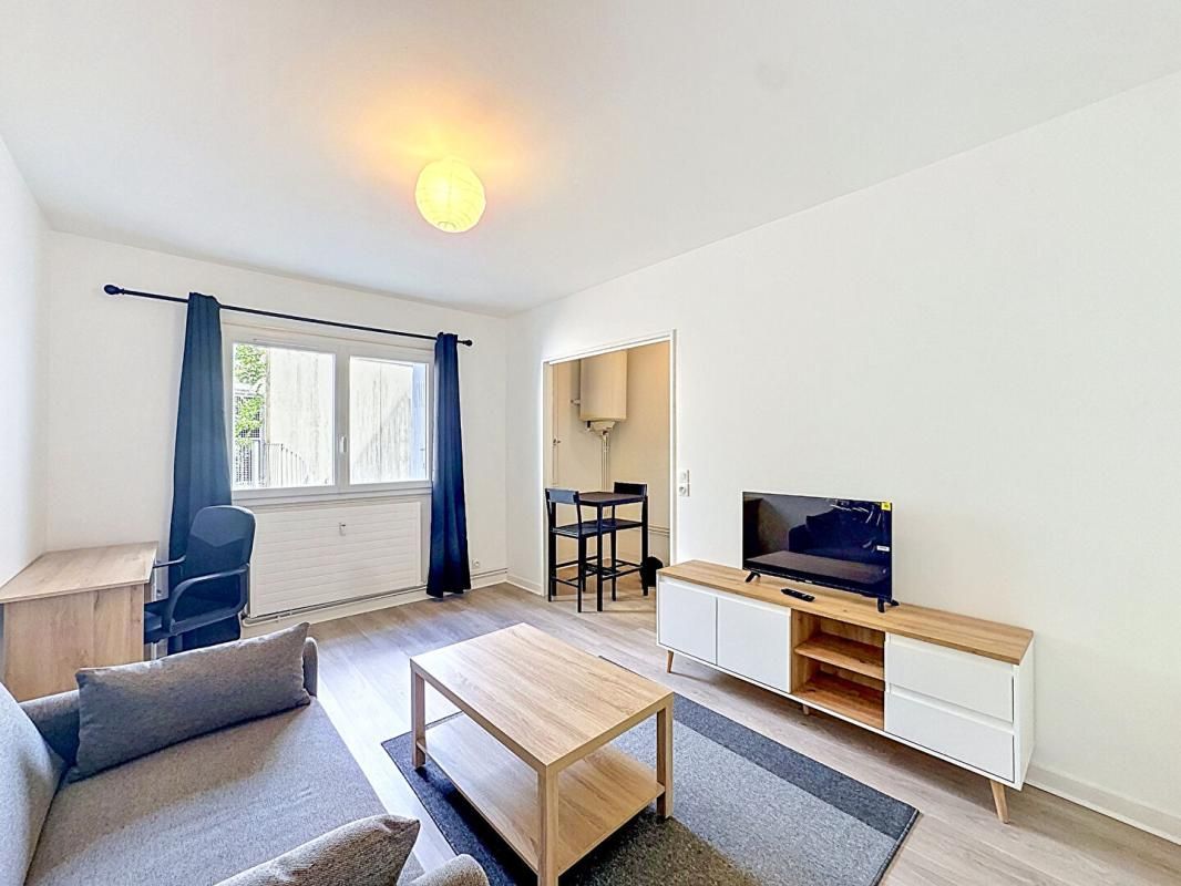 A vendre, appartement type studio en centre-ville de Périgueux 24000